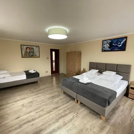 Stadnina Koni W Klaczynie Appartamento *